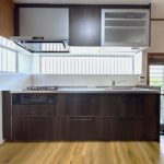 動線と清掃性を改善したキッチン取替リフォーム