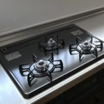 動線と清掃性を改善したキッチン取替リフォーム